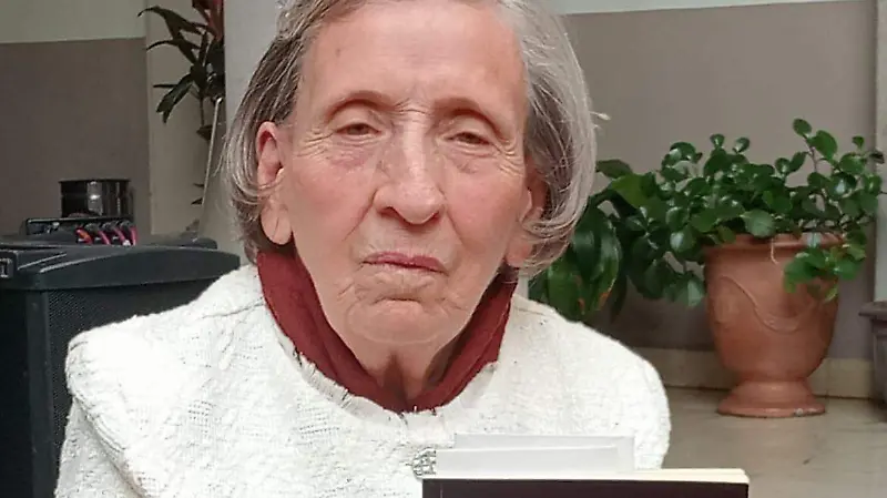  Berenice se mostró orgullosa por el trabajo logrado en este libro.